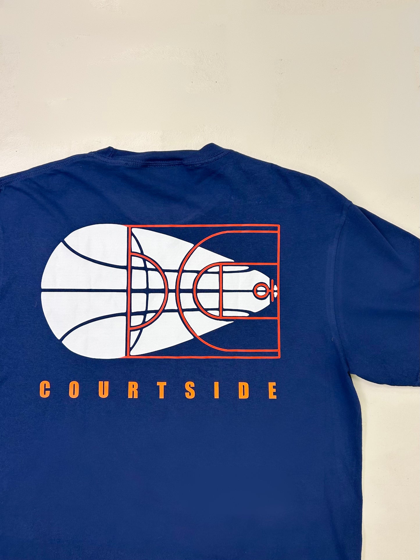 COURTSIDE TEE